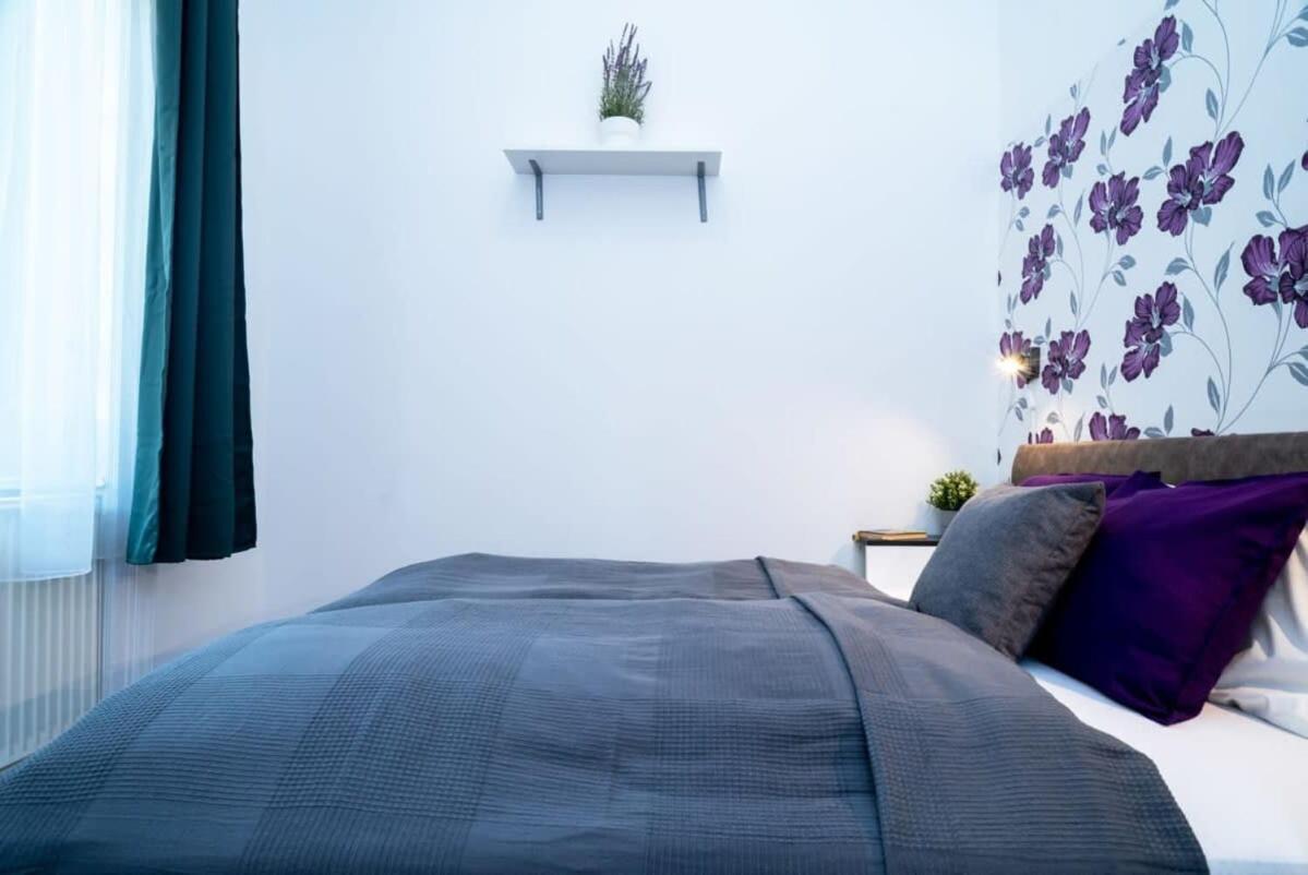 Modern Intimate Studio In The Center Budapest Eksteriør billede