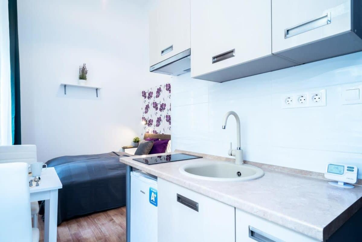 Modern Intimate Studio In The Center Budapest Eksteriør billede